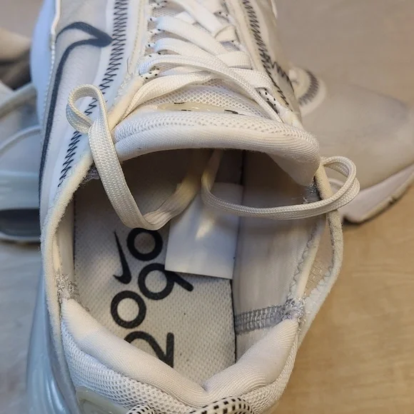 Nike Air Max 2090  White Wolf Grey Sneakers - Picture 10 of 10